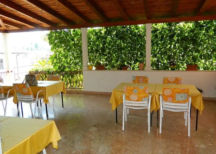 And Darinka Apartment Vrboska