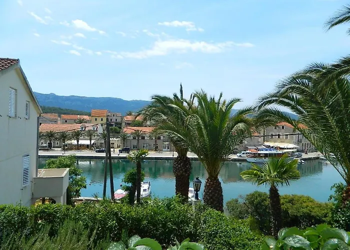 And Darinka Apartment Vrboska