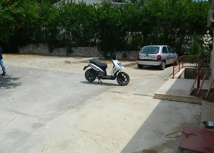 And Darinka Apartment